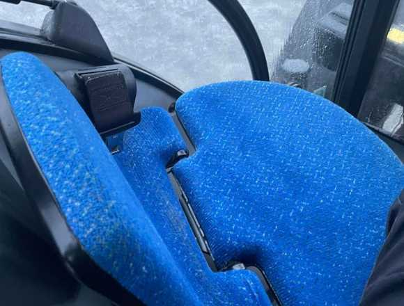Tractor New Holland T5.115 con cargador en San Carlos (Distrito)