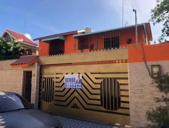 RD$8,700,000 vendo casa de dos niveles en Sto Dgo en Santo Domingo Este (Municipio)