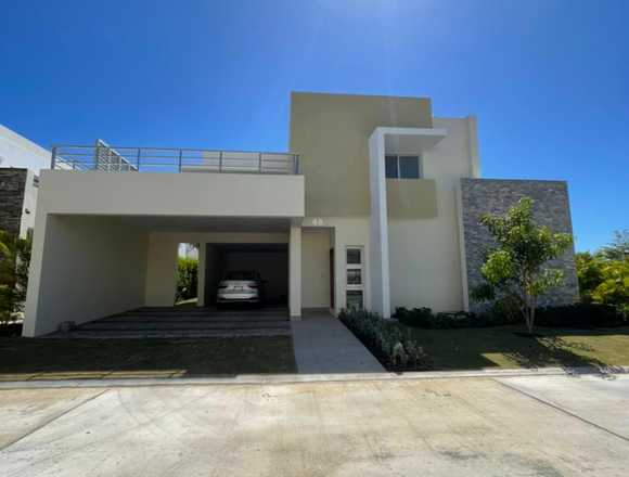 SE VENDE en San Juan Lakes, Down Town Punta Cana en Higüey (Municipio)