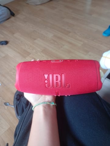 JBL charge 5 à Rennes (Commune)