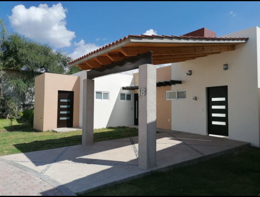HOME FOR THE ELDERLY IN TEQUISQUIAPAN