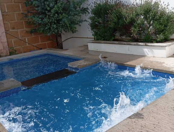 CASA CON JACUZZI PARA 16 PERSONAS en Tequisquiapan (Municipio)