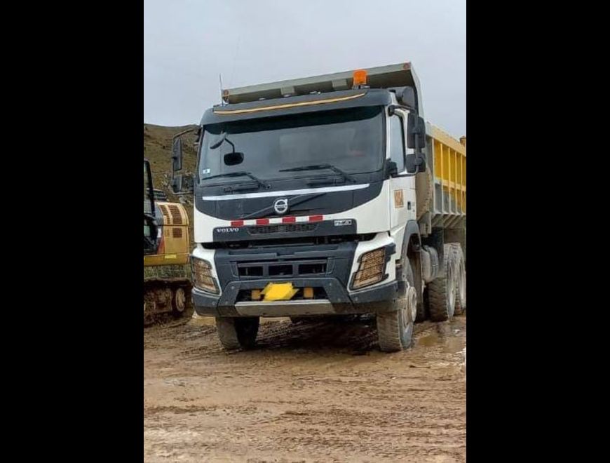 Se vende volquete año 2022, marca Volvo FMX 6x4R en Cajamarca (Distrito)