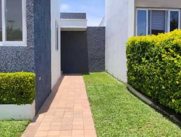 En venta en Res. Quintas San Antonio Q1 en Nejapa (Municipio)