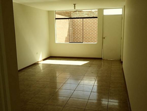 RETAMA CASA DE 160mt2 CERCA A MINISTERIO PUBLICO en El Tambo (Distrito)