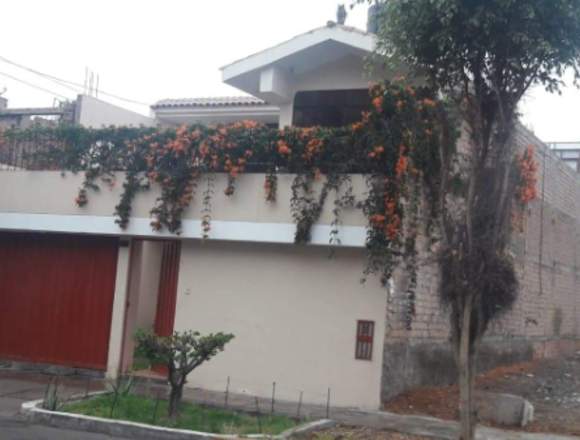 VENDO DOS DEPARTAMENTOS TOTALMENTE INDEPENDIENTES en Chorrillos (Lima 9) (Distrito)