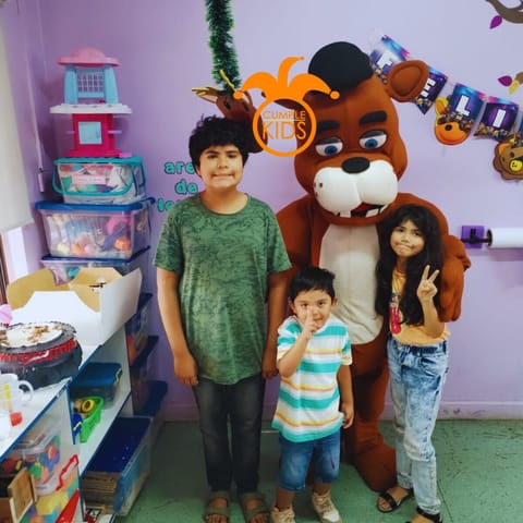 ¡Arriendo de corporeo del Oso Freddy en Santiago! en Estación Central (Comuna)