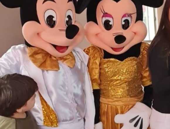 La magia dorada de disney con Mickey & Minnie en Lo Espejo (Comuna)