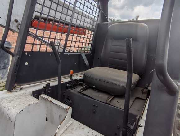 Bobcat 853 en buen estado