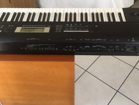 Sintetizador -Teclado Korg TR 88