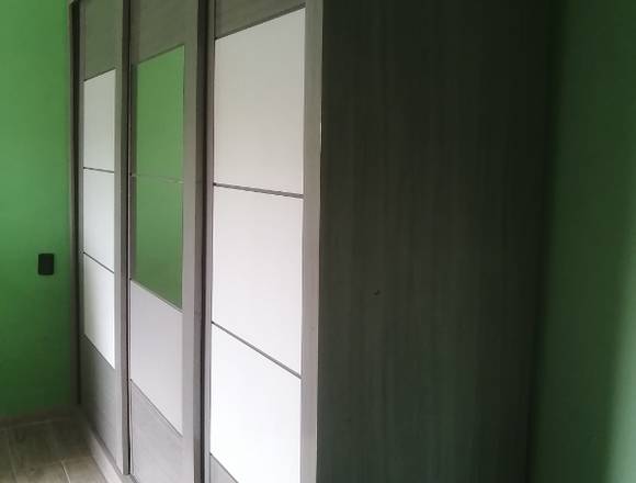 Guardaropa 3 puertas en La Paz (Localidad)