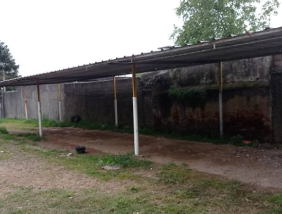 DUEÑO VENDE GALPÓN Y COCHERAS en Montevideo (Localidad)