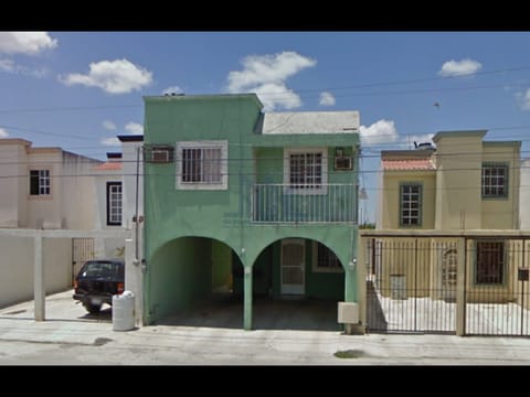 CASA EN MIGUEL TREVIÑO EMPARAN 35