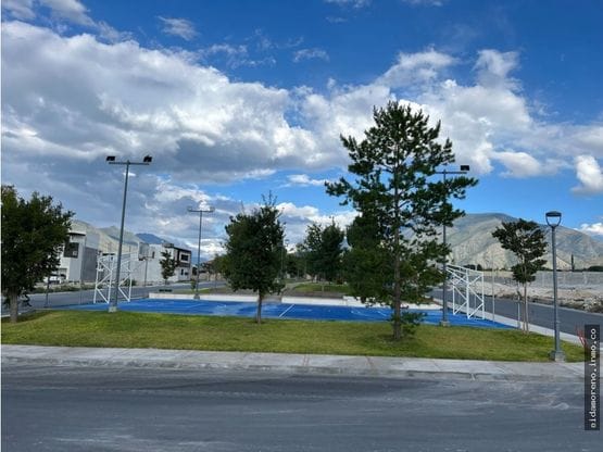 Terrenos residenciales en Fracc. privado en Arteaga. Cerca de la UAdeC