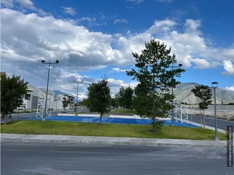 Terrenos residenciales en Fracc. privado en Arteaga. Cerca de la UAdeC