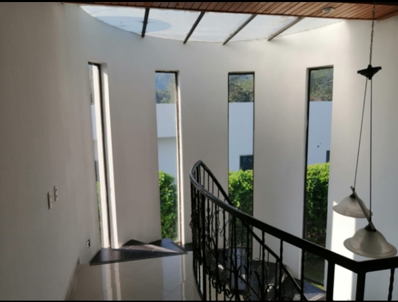LINDA CASA EN VENTA