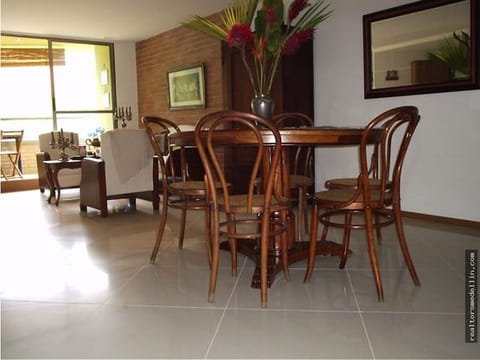 Venta Apartamento Sabaneta Aves Maria 106m2
