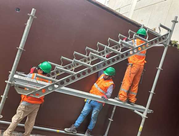 ESCALERAS DE ACCESOS ANDAMIOS