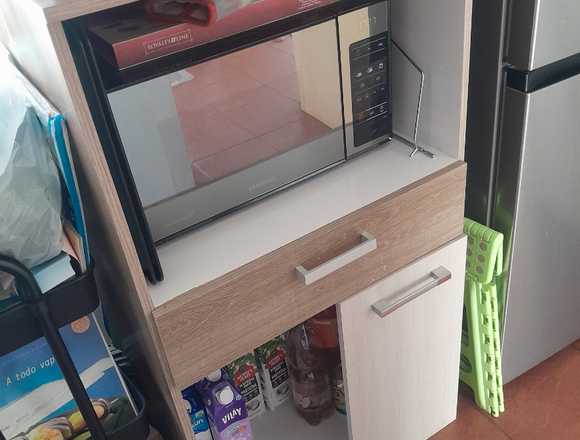 Mueble de cocina almacenaje y colocar microondas en Concepción (Comuna)