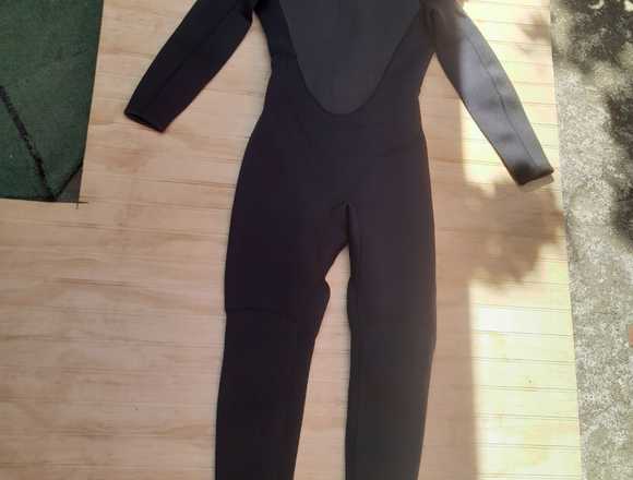 Traje Neopreno Hombre Talla L y Aletas $40000 en Valdivia (Comuna)