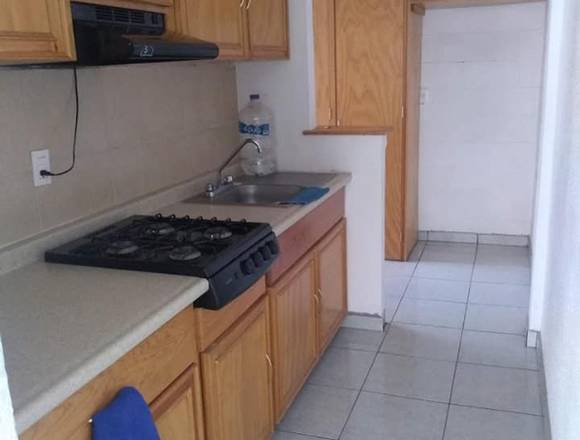 Rento departamento en fracc el arcángel 2