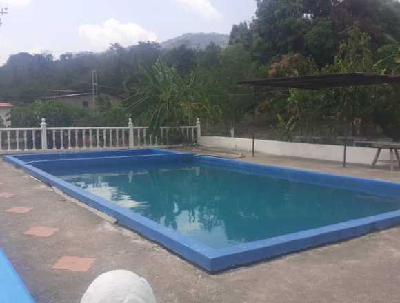 Venta de local grande con Piscinas en Motatán (Municipio)