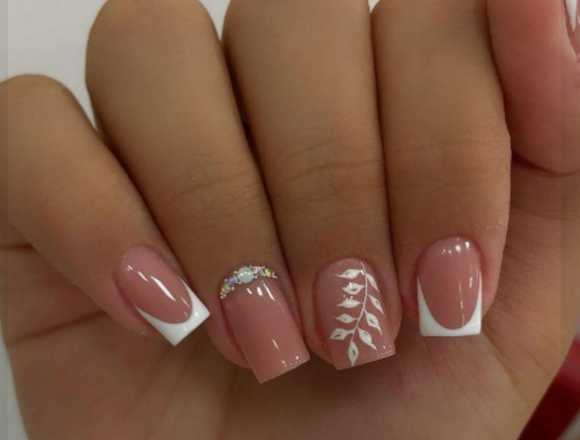 MANICURISTA PARA SPA DE UÑAS AL SUR DE QUITO en Quito (Cantón)