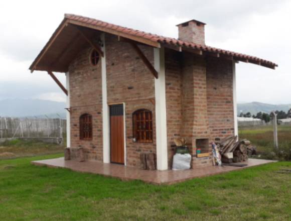 Terreno plano en Tabacundo con casita de campo en Quito (Cantón)