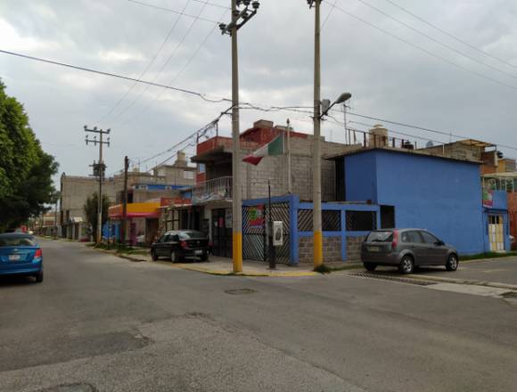 CASA EN ESQUINA EN SAN VICENTE CHICOLOAPAN