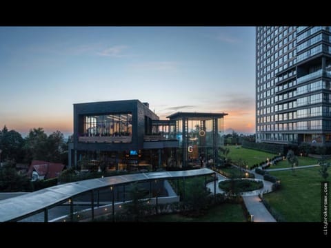 Exclusivo Garden House en venta en Be Grand Contadero