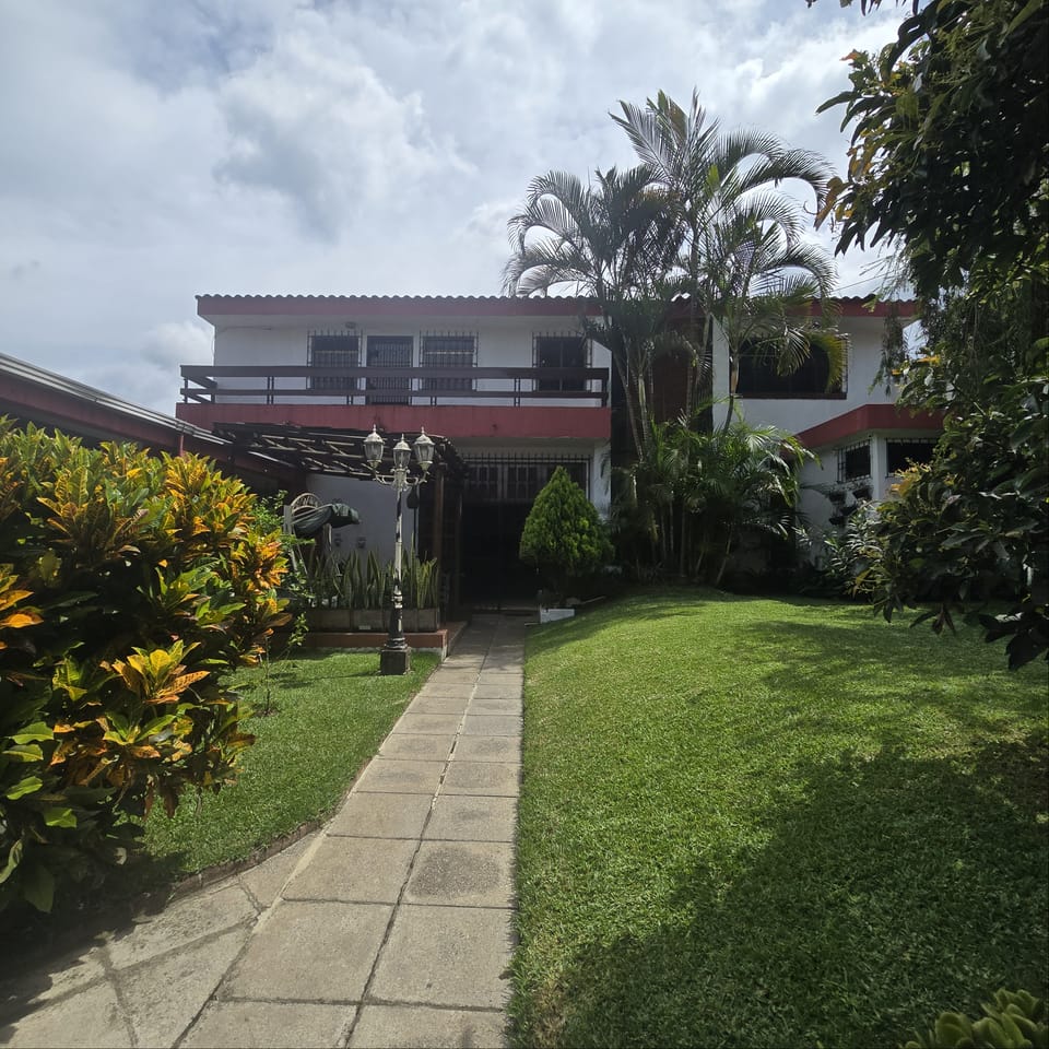 Amplia Casa en Venta en Zona 17 Lomas del Norte en Ciudad de Guatemala (Municipio)