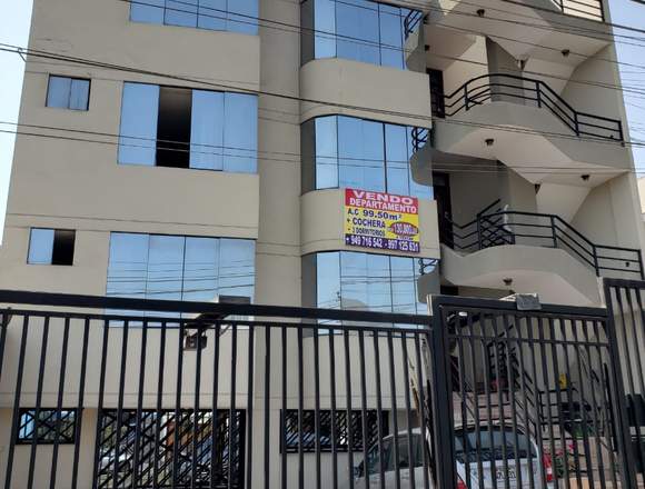 VENDO DEPARTAMENTO CON COCHERA - LA MOLINA