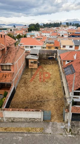TERRENO EN VENTA SECTOR WAYRA PLAZA CUENCA en Cuenca (Cantón)