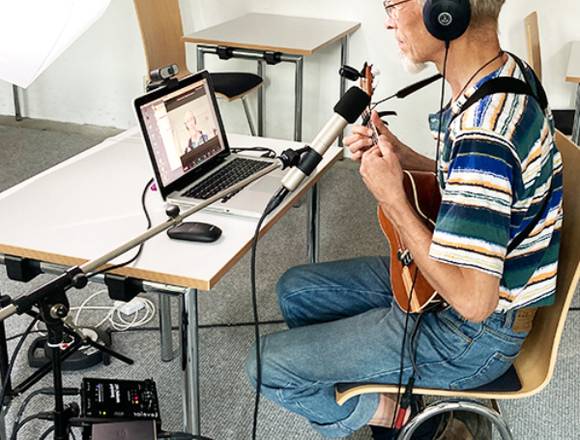 Unterricht für akustische Gitarre/Ukulele in Bremen (Lokalität)