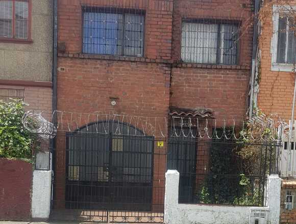 Vendo casa en Chapinero, servicios como estrato 1 en Bogotá, D.C. (Municipio)