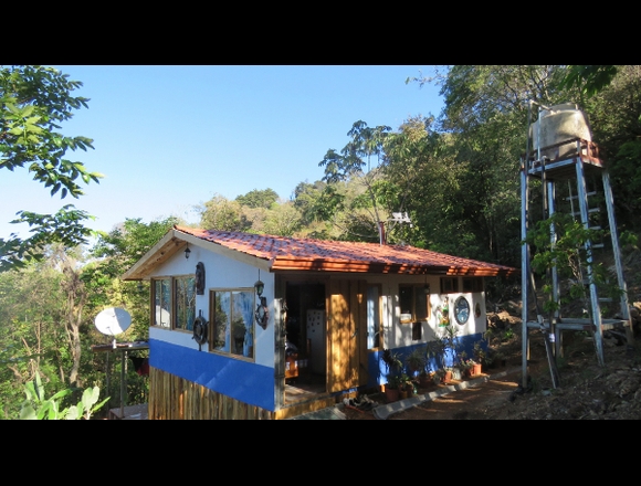CASITA PRECIOSA EN MEDIO DE LA MONTAÑA en San José (Cantón)