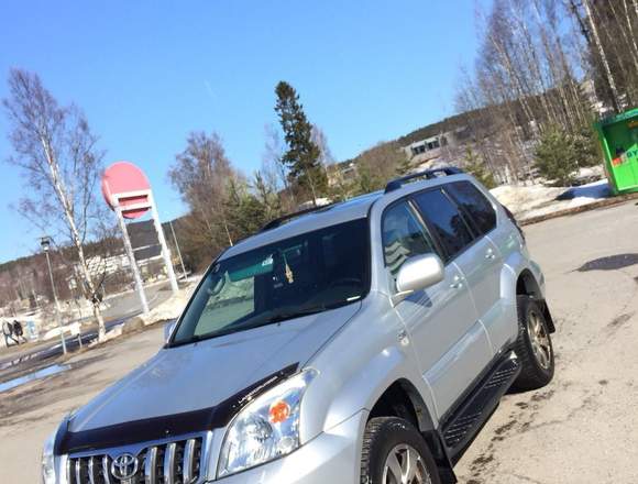 Toyota Land Cruiser 2004