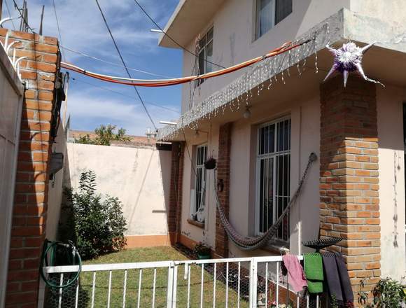 CASA MUY CERCA DEL CENTRO