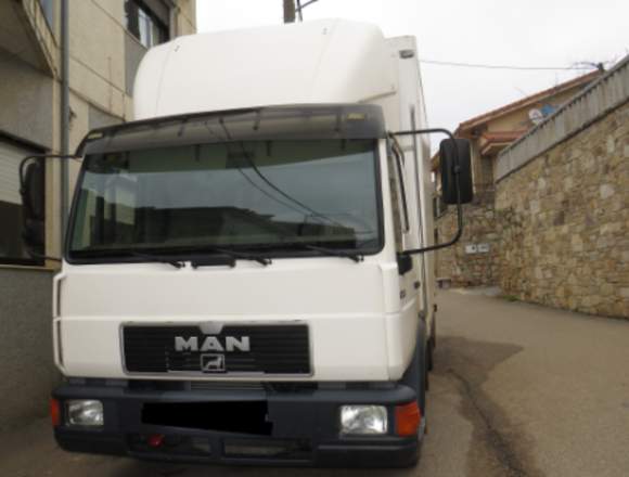 Camión MAN L 2000 8.153 E.