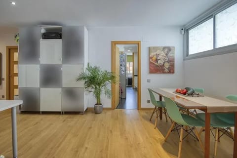 instalacion de suelos de maderas laminados vinilos spc