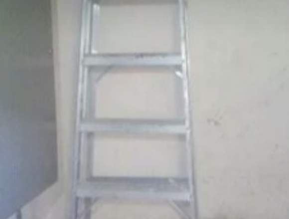 Escalera de aluminio en Cedeño (Municipio)