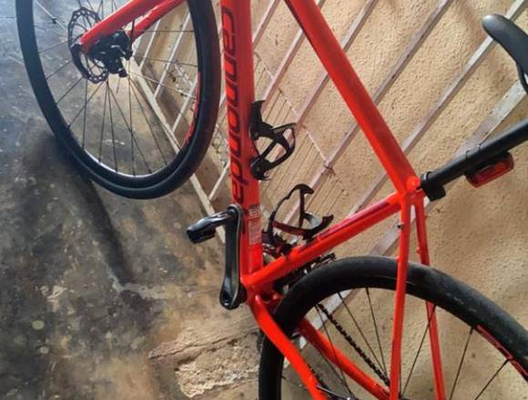 Bicicleta de ruta cannondale talla 54 negociable en David (Distrito)