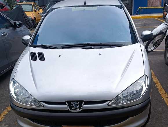 PEUGEOT 206 1.4XR 5 puertas en Bogotá, D.C. (Municipio)