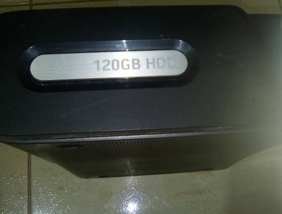 Xbox 360 negro en buenas condiciones. 2009 07 11 en Jima Abajo (Municipio)