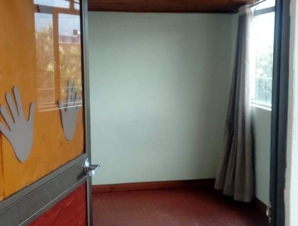 Arriendo Habitación Dama Sola