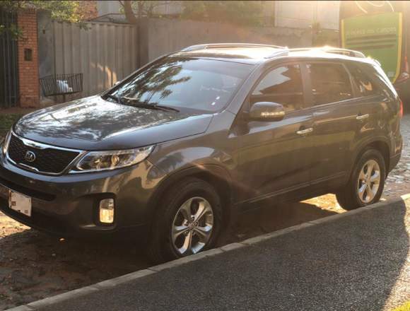VENDO KIA SORENTO MODELO 2014 en Santísima Trinidad (Distrito)