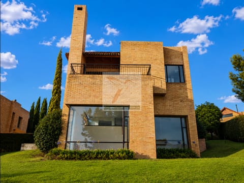 Casa en arriendo o venta Chia Encenillos de Sindamanoy