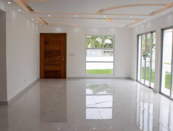 Casa en venta en Altos de Arroyo Hondo III en Santo Domingo de Guzmán (Municipio)