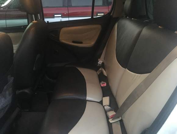 SE VENDE TOYOTA VITZ (ECONOMICO) en Santiago (Municipio)
