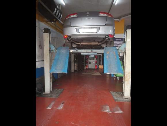 Taller de coches Neumáticos Sabinillas en Málaga (Municipio)
